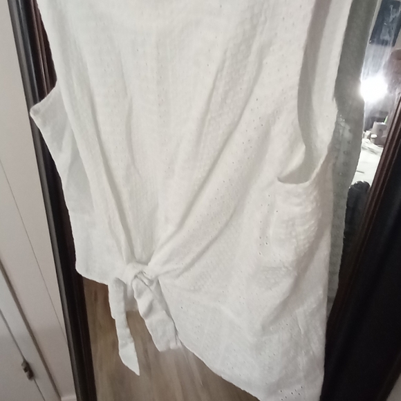 Liz Claiborne Top - Picture 4 of 5